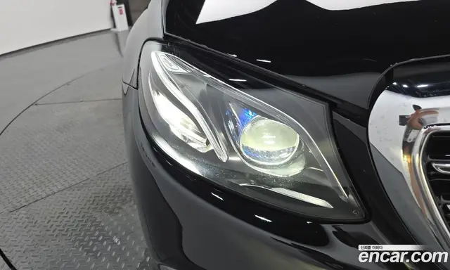 Mercedes-Benz E-Class 2019 2.0 автомат (гидро), миниатюра 7 Mercedes-Benz E-Class 2019 2.0 автомат (гидро), миниатюра 7