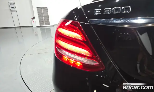 Mercedes-Benz E-Class 2019 2.0 автомат (гидро), миниатюра 8 Mercedes-Benz E-Class 2019 2.0 автомат (гидро), миниатюра 8