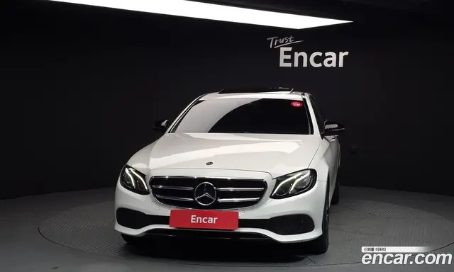 Mercedes-Benz E-Class 2020 2.0 автомат (гидро), миниатюра 3 Mercedes-Benz E-Class 2020 2.0 автомат (гидро), миниатюра 3