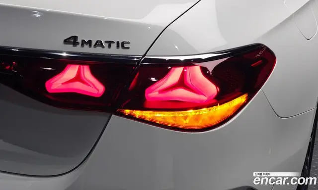 Mercedes-Benz E-Class 2024 2.0 автомат (гидро), миниатюра 8 Mercedes-Benz E-Class 2024 2.0 автомат (гидро), миниатюра 8
