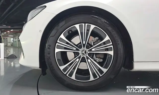 Mercedes-Benz E-Class 2024 2.0 автомат (гидро), миниатюра 4 Mercedes-Benz E-Class 2024 2.0 автомат (гидро), миниатюра 4