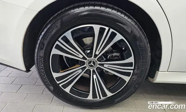 Mercedes-Benz E-Class 2025 2.0 автомат (гидро), миниатюра 5 Mercedes-Benz E-Class 2025 2.0 автомат (гидро), миниатюра 5