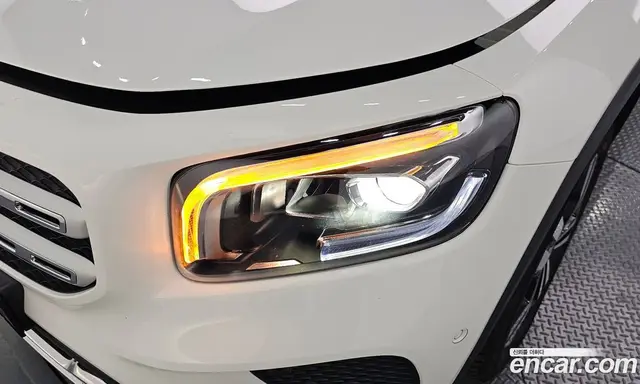 Mercedes-Benz GLB-Class 2021 2.0 автомат (гидро), миниатюра 8 Mercedes-Benz GLB-Class 2021 2.0 автомат (гидро), миниатюра 8