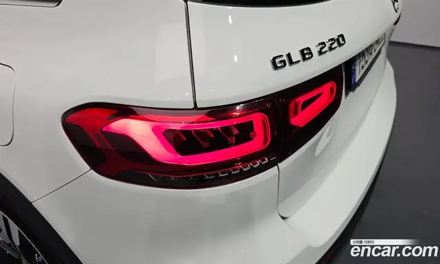Mercedes-Benz GLB-Class 2021 2.0 автомат (гидро), миниатюра 9 Mercedes-Benz GLB-Class 2021 2.0 автомат (гидро), миниатюра 9