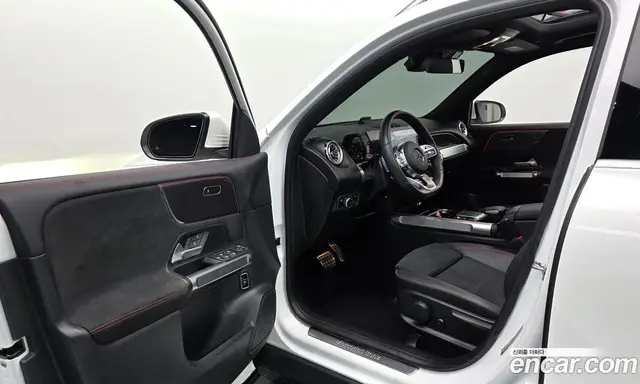 Mercedes-Benz GLB-Class 2022 2.0 автомат (гидро), миниатюра 10