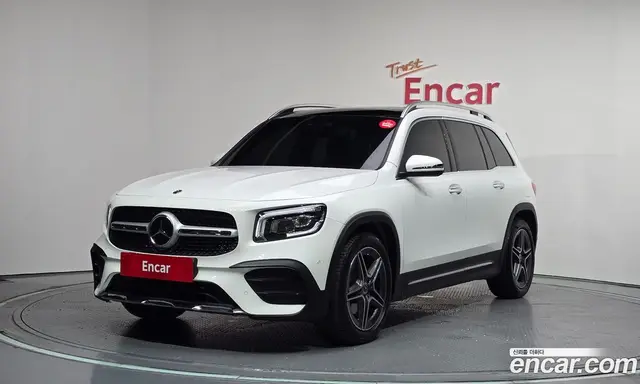 Mercedes-Benz GLB-Class 2023 2.0 автомат (гидро), миниатюра 1