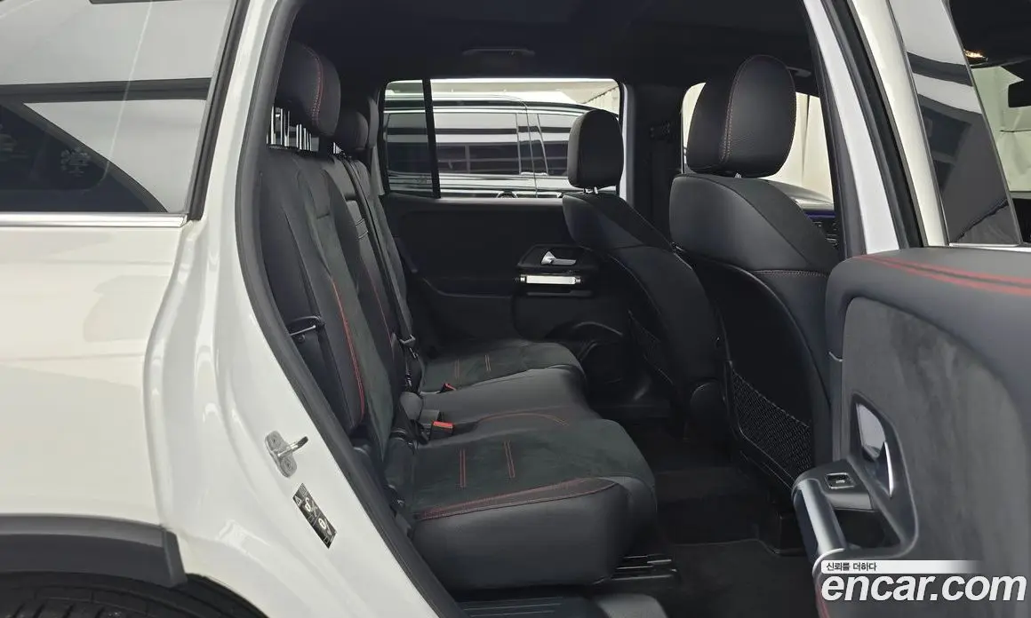 Mercedes-Benz GLB-Class 2023 2.0 автомат (гидро), фото 17