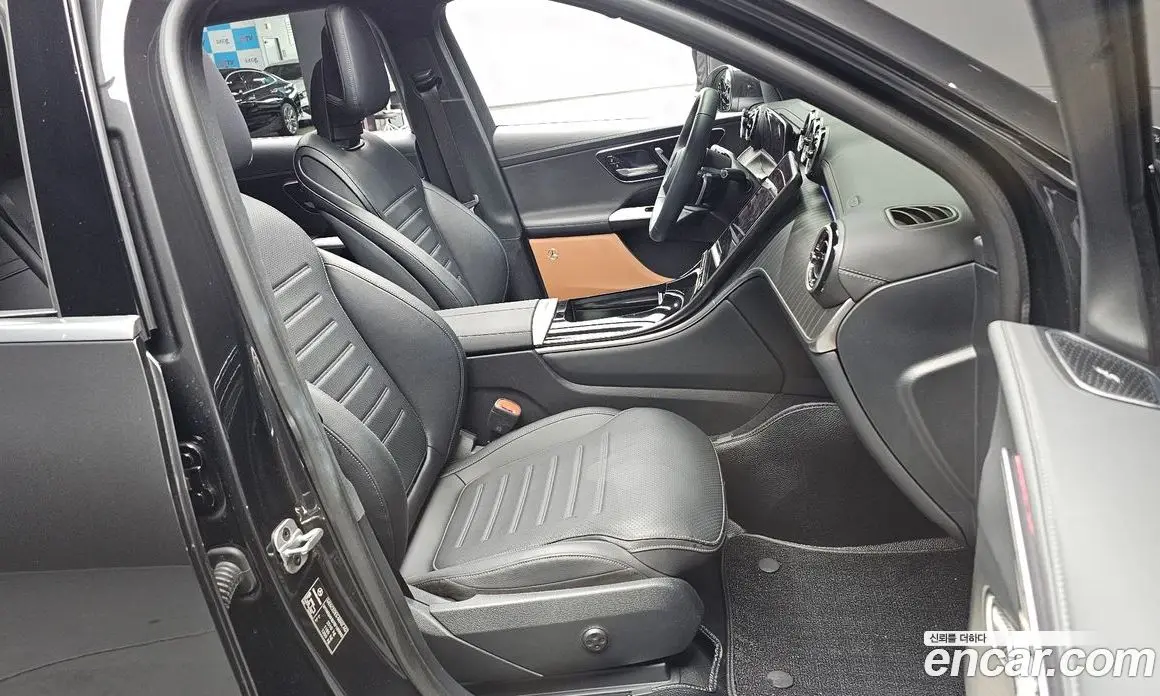 Mercedes-Benz GLC-Class 2024 2.0 автомат (гидро), фото 10