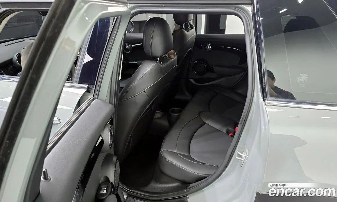 Mini Cooper 2021 1.5 автомат (гидро), фото 11