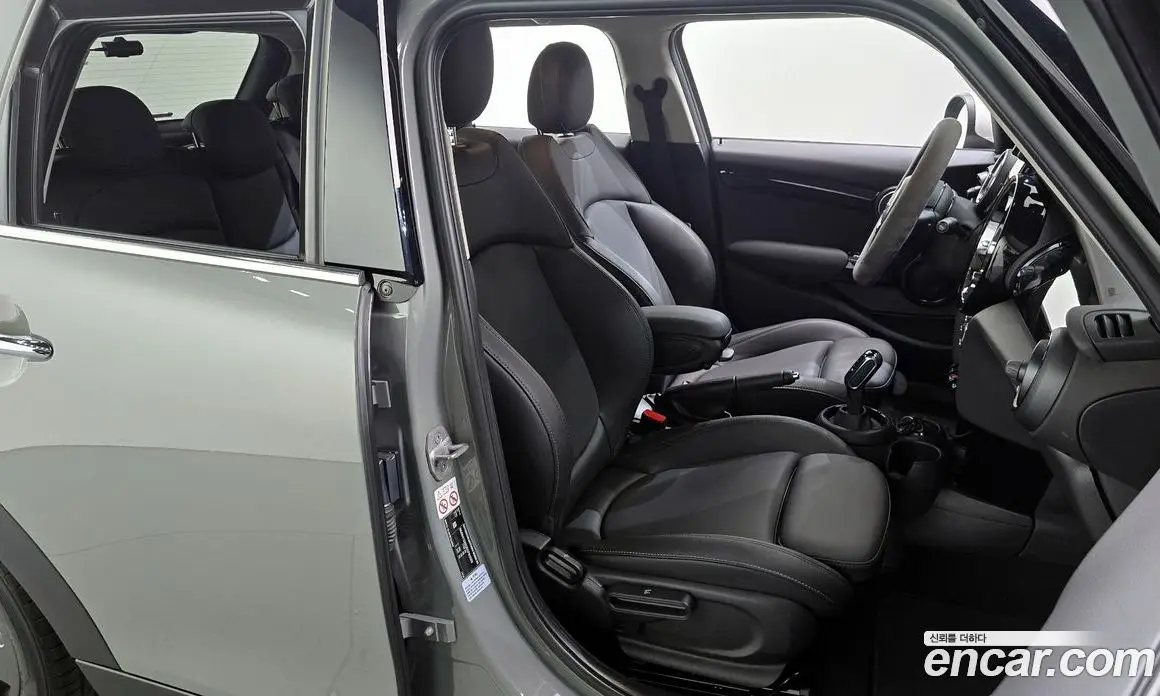 Mini Cooper 2021 1.5 автомат (гидро), фото 12