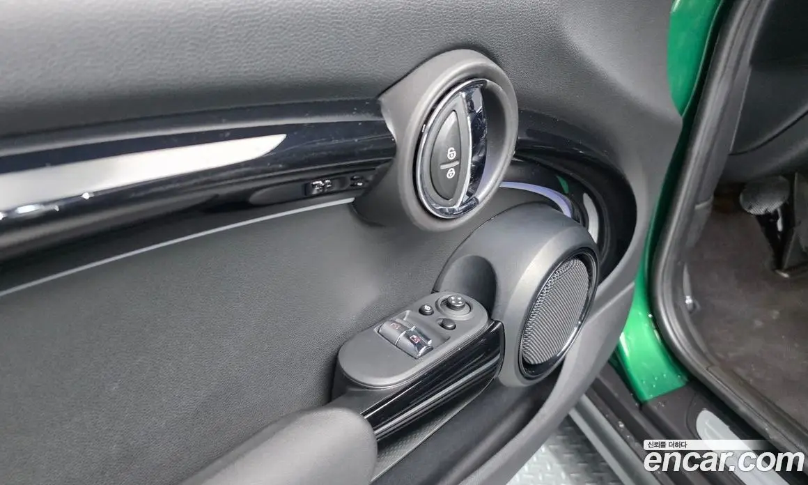 Mini Cooper 2021 2.0 автомат (гидро), фото 32