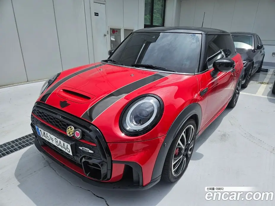 Mini Cooper 2023 2.0 автомат (гидро), фото 1 Mini Cooper 2023 2.0 автомат (гидро), фото 1