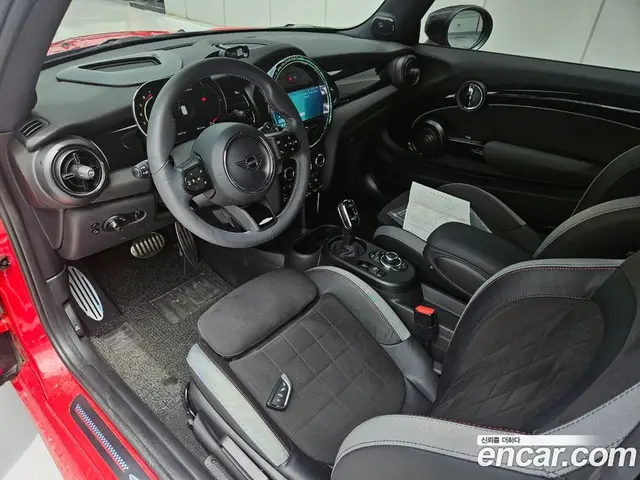 Mini Cooper 2023 2.0 автомат (гидро), миниатюра 10 Mini Cooper 2023 2.0 автомат (гидро), миниатюра 10