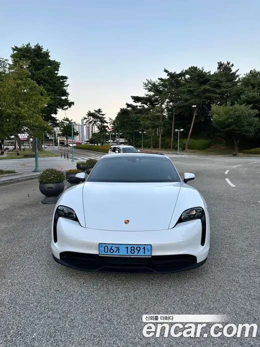 Porsche Taycan 2021 автомат (гидро), фото 3 Porsche Taycan 2021 автомат (гидро), фото 3
