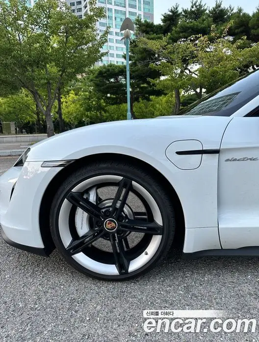 Porsche Taycan 2021 автомат (гидро), миниатюра 5 Porsche Taycan 2021 автомат (гидро), миниатюра 5