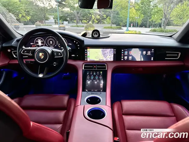 Porsche Taycan 2021 автомат (гидро), миниатюра 7 Porsche Taycan 2021 автомат (гидро), миниатюра 7