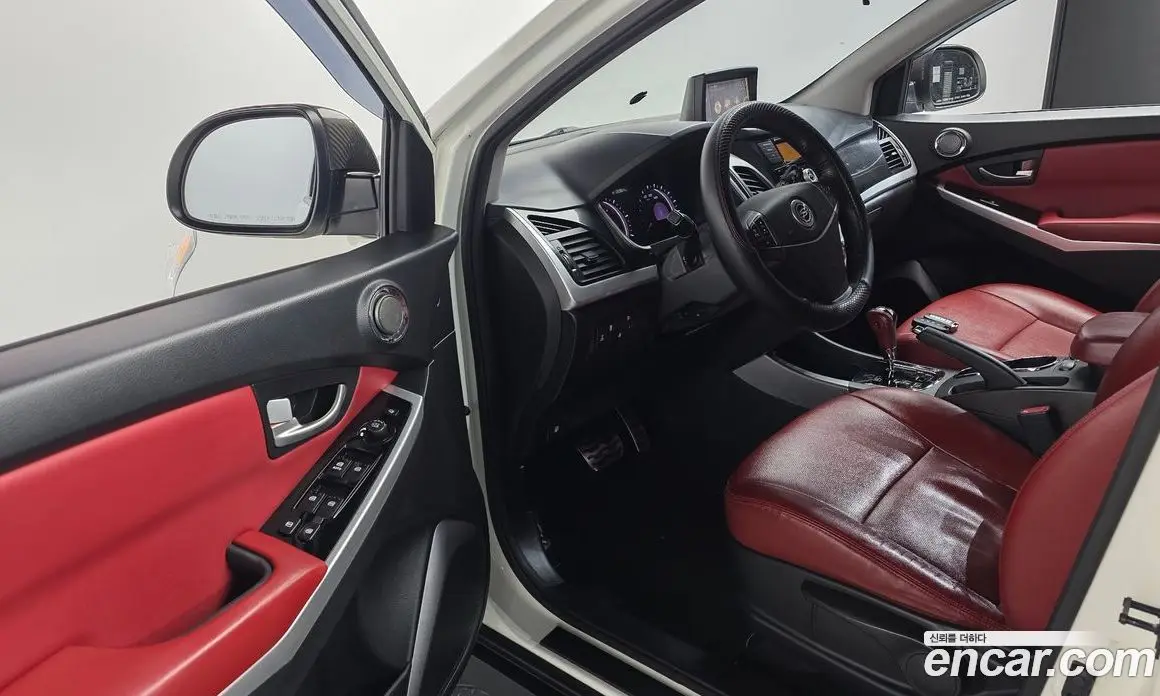 SsangYong Korando 2015 2.0 автомат (гидро), фото 11