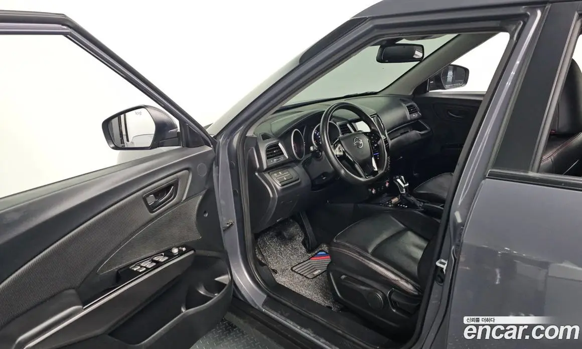 SsangYong TIBOLI 2018 1.6 автомат (гидро), фото 12