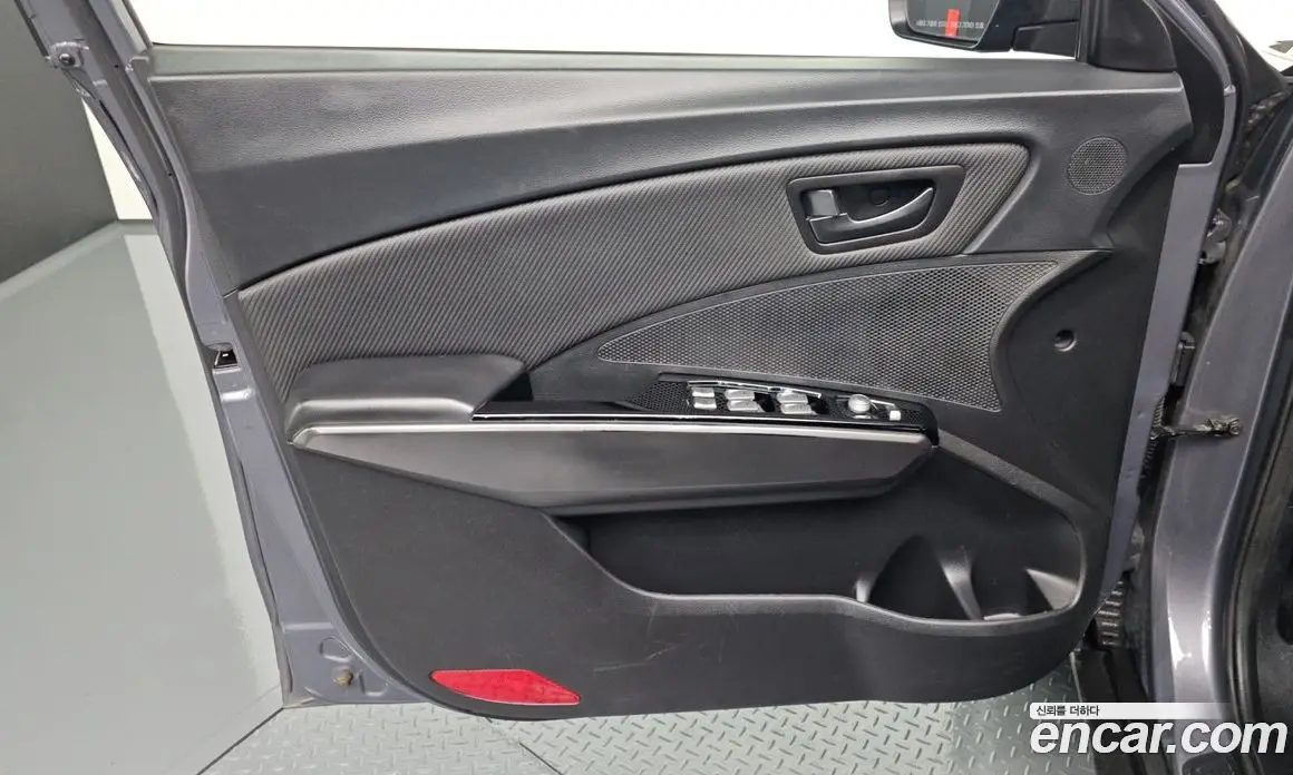 SsangYong TIBOLI 2018 1.6 автомат (гидро), фото 13