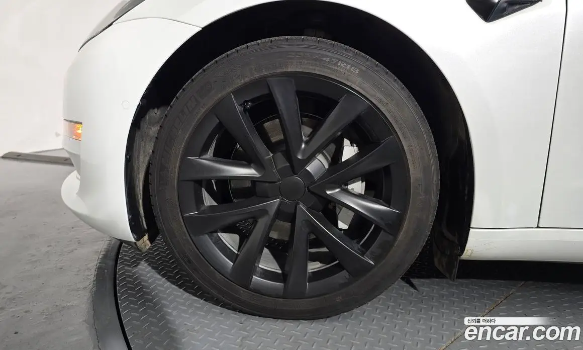 Tesla Model 3 2022 0.2 автомат (гидро), фото 5 Tesla Model 3 2022 0.2 автомат (гидро), фото 5