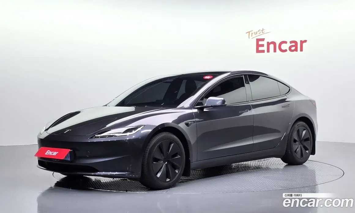 Tesla Model 3 2025 0.2 автомат (гидро), фото 1 Tesla Model 3 2025 0.2 автомат (гидро), фото 1