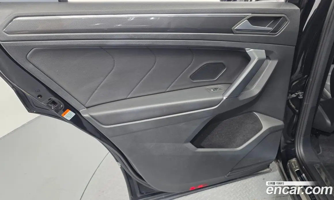 Volkswagen Tiguan 2020 2.0 автомат (гидро), фото 15 Volkswagen Tiguan 2020 2.0 автомат (гидро), фото 15