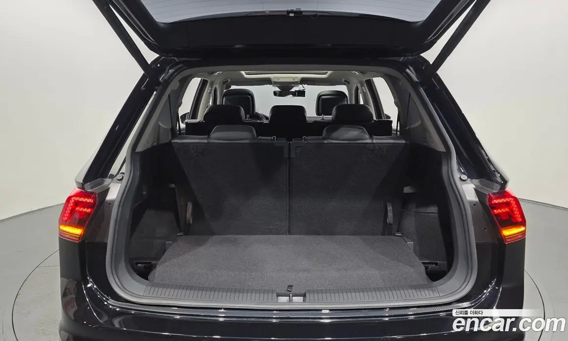 Volkswagen Tiguan 2020 2.0 автомат (гидро), фото 25 Volkswagen Tiguan 2020 2.0 автомат (гидро), фото 25