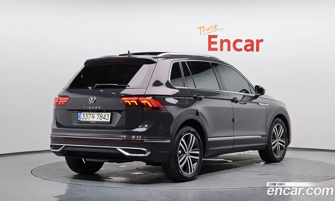 Volkswagen Tiguan 2021 2.0 автомат (гидро), фото 2 Volkswagen Tiguan 2021 2.0 автомат (гидро), фото 2
