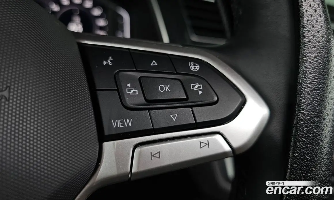 Volkswagen Tiguan 2021 2.0 автомат (гидро), фото 17 Volkswagen Tiguan 2021 2.0 автомат (гидро), фото 17