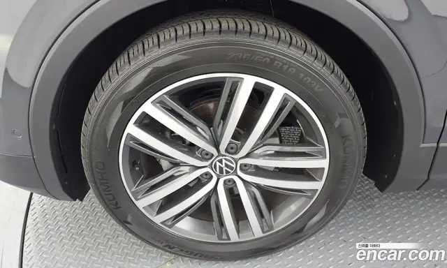 Volkswagen Tiguan 2021 2.0 автомат (гидро), миниатюра 5 Volkswagen Tiguan 2021 2.0 автомат (гидро), миниатюра 5