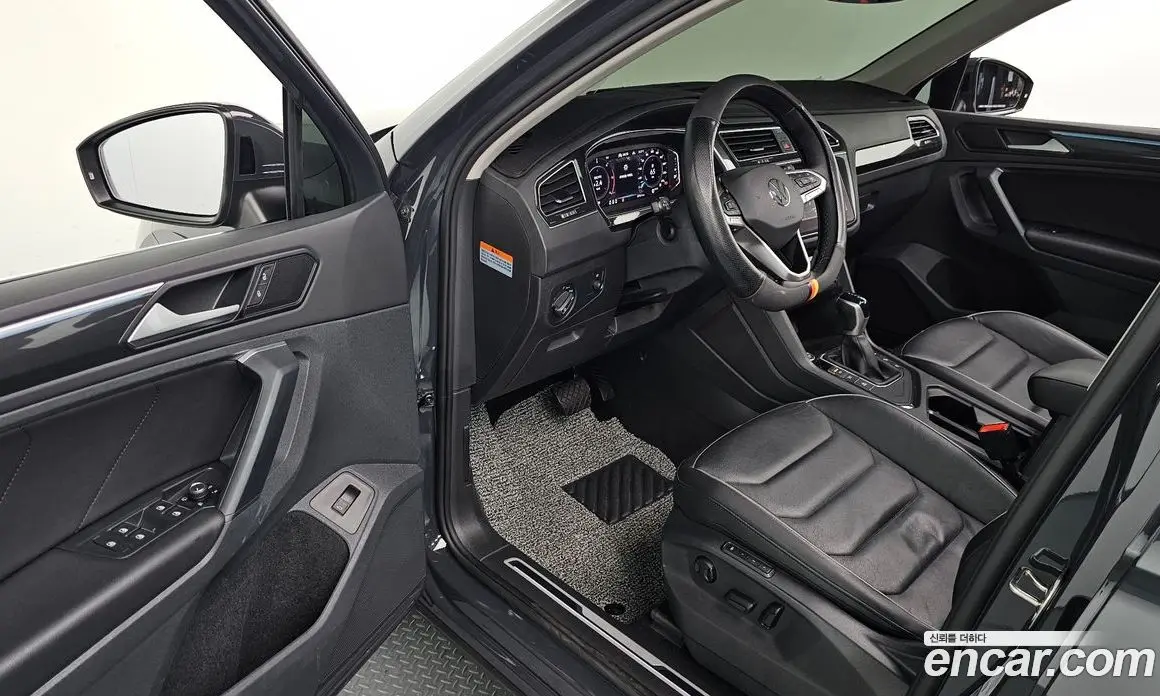 Volkswagen Tiguan 2021 2.0 автомат (гидро), фото 10 Volkswagen Tiguan 2021 2.0 автомат (гидро), фото 10