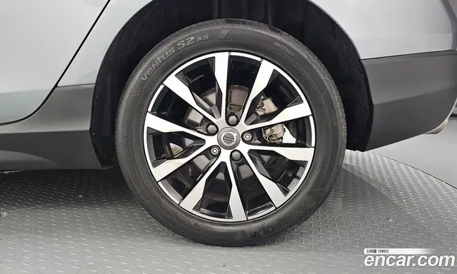 Volvo V40 2019 2.0 автомат (гидро), миниатюра 7 Volvo V40 2019 2.0 автомат (гидро), миниатюра 7