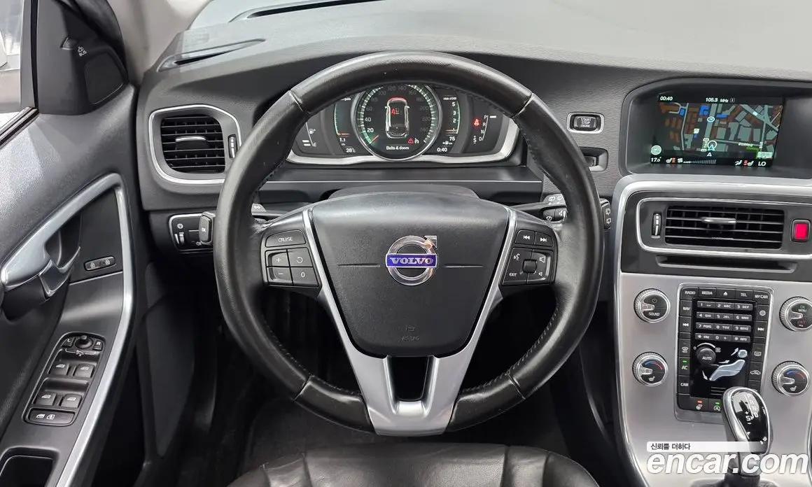 Volvo V60 2017 2.0 автомат (гидро), фото 18 Volvo V60 2017 2.0 автомат (гидро), фото 18