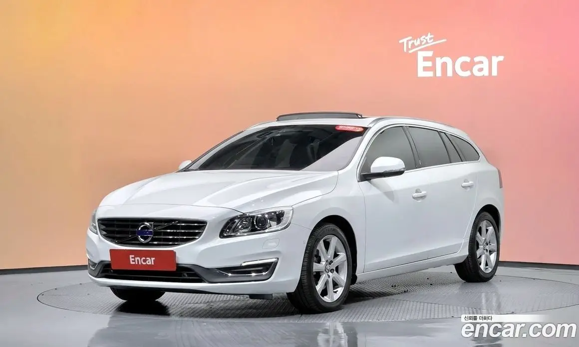 Volvo V60 2017 2.0 автомат (гидро), фото 30 Volvo V60 2017 2.0 автомат (гидро), фото 30