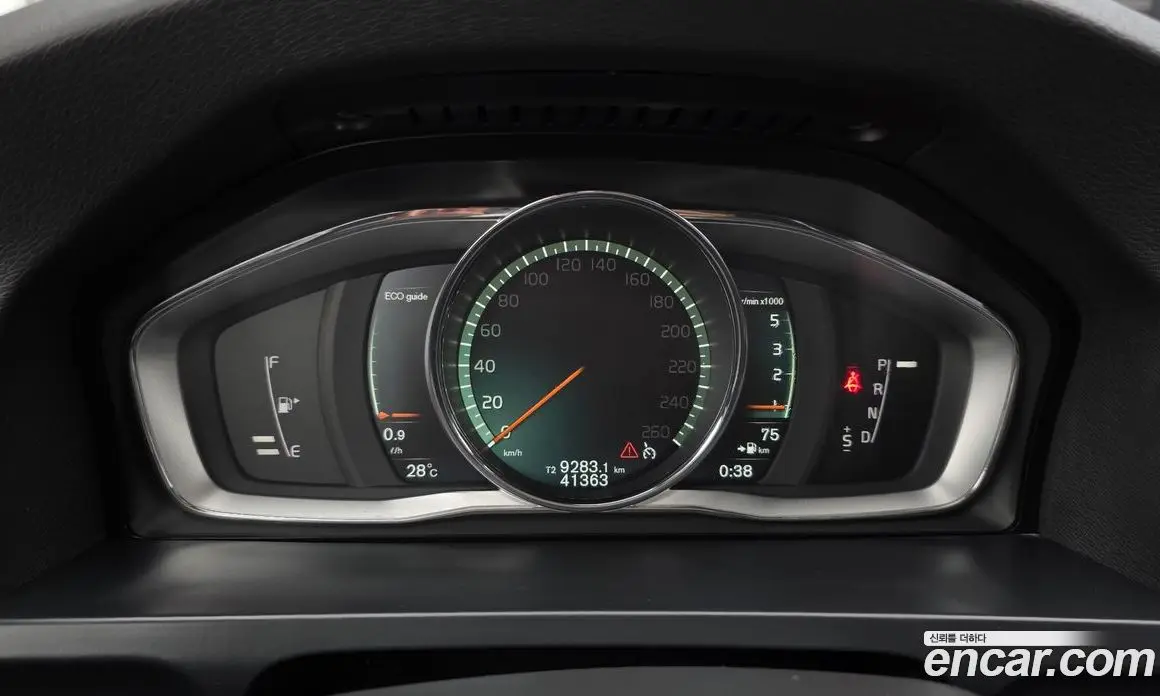 Volvo V60 2017 2.0 автомат (гидро), фото 10 Volvo V60 2017 2.0 автомат (гидро), фото 10