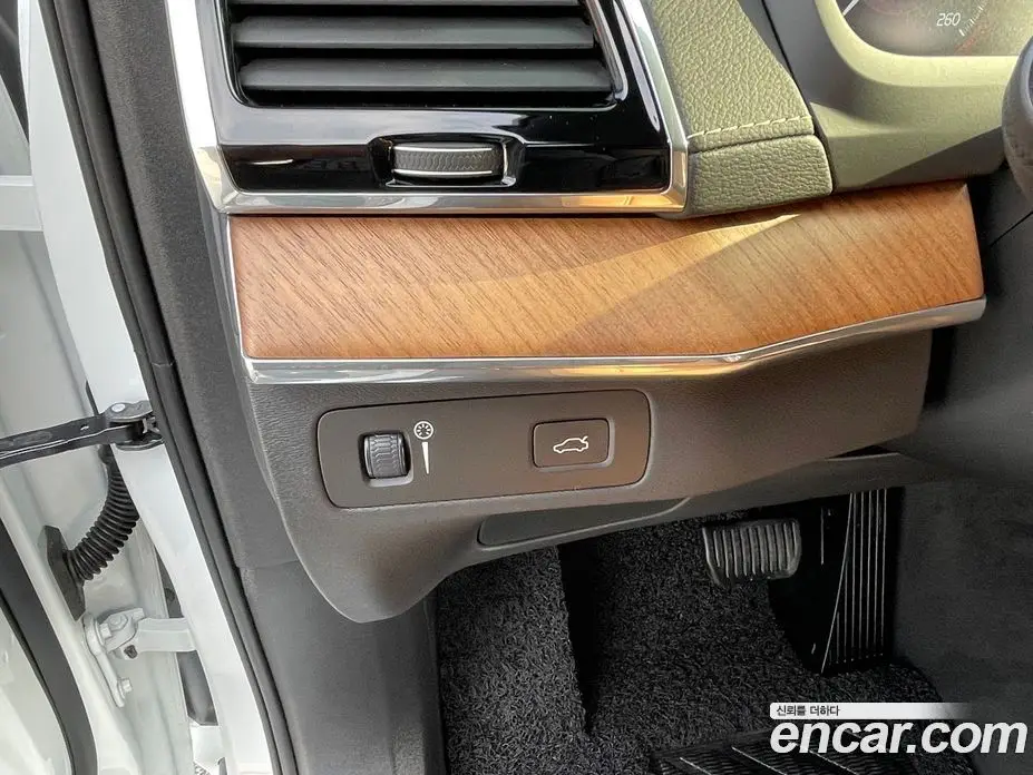 Volvo XC90 2020 2.0 автомат (гидро), фото 7