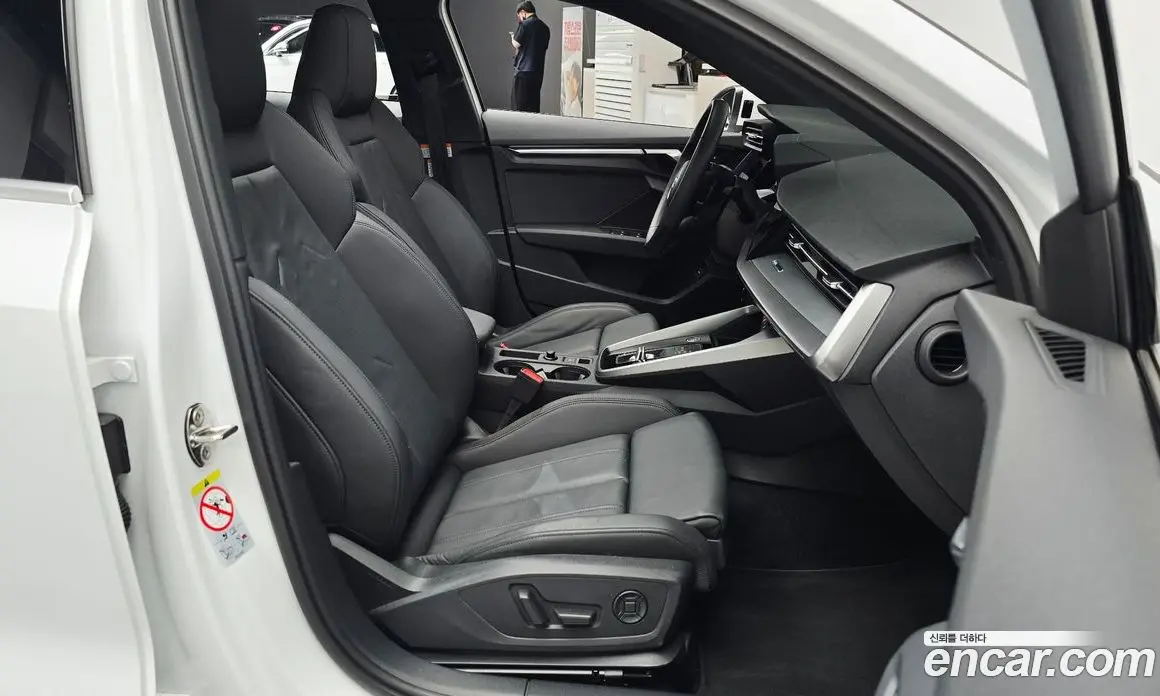 Audi A3 2023 2.0 автомат (гидро), фото 16 Audi A3 2023 2.0 автомат (гидро), фото 16