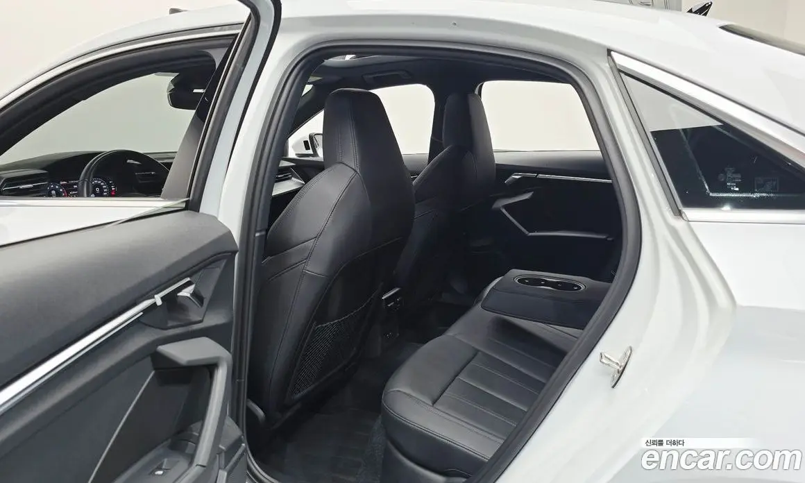 Audi A3 2023 2.0 автомат (гидро), фото 23 Audi A3 2023 2.0 автомат (гидро), фото 23