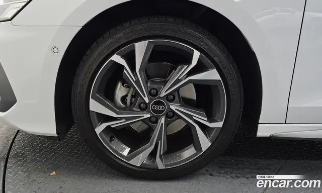 Audi A3 2023 2.0 автомат (гидро), миниатюра 5 Audi A3 2023 2.0 автомат (гидро), миниатюра 5