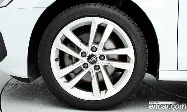 Audi A3 2023 2.0 автомат (гидро), миниатюра 5 Audi A3 2023 2.0 автомат (гидро), миниатюра 5