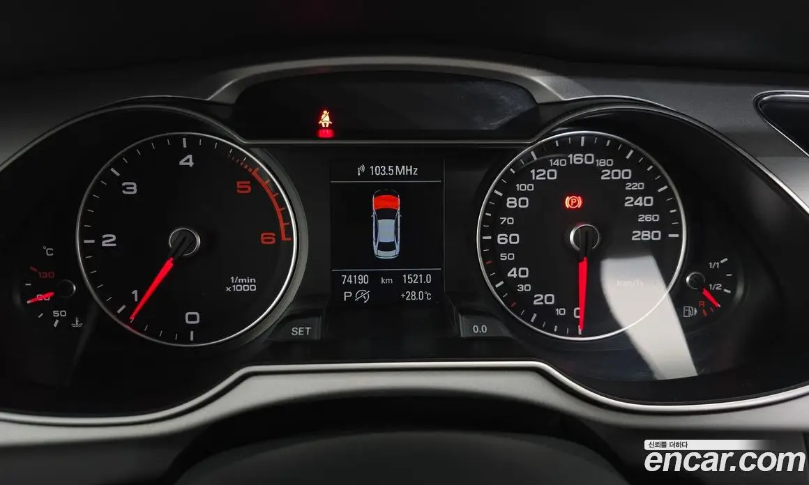 Audi A4 2015 2.0 автомат (гидро), фото 8 Audi A4 2015 2.0 автомат (гидро), фото 8
