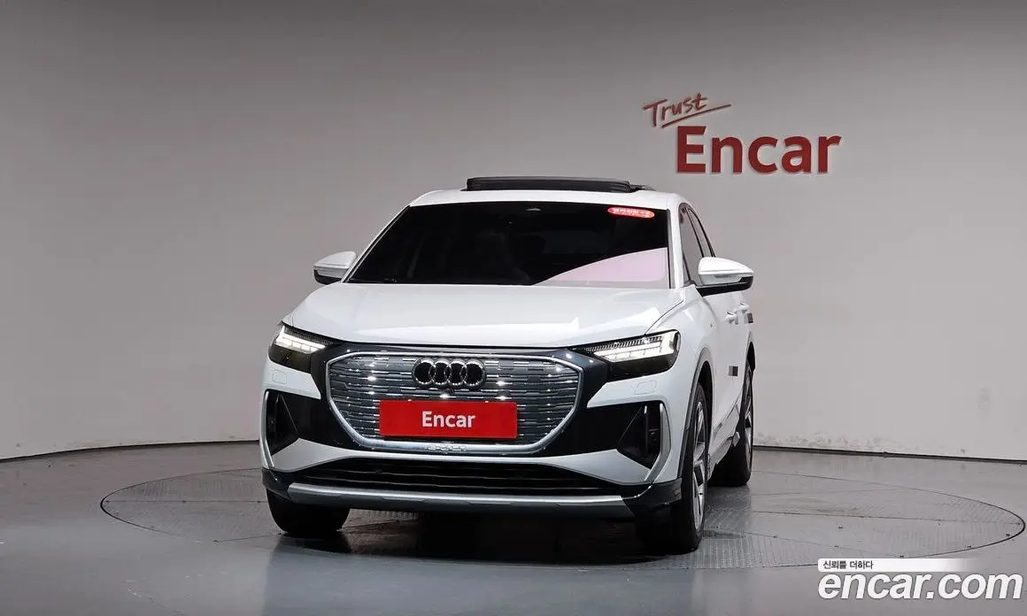 Audi Q4 e-tron 2022 0.2 автомат (гидро), фото 2 Audi Q4 e-tron 2022 0.2 автомат (гидро), фото 2