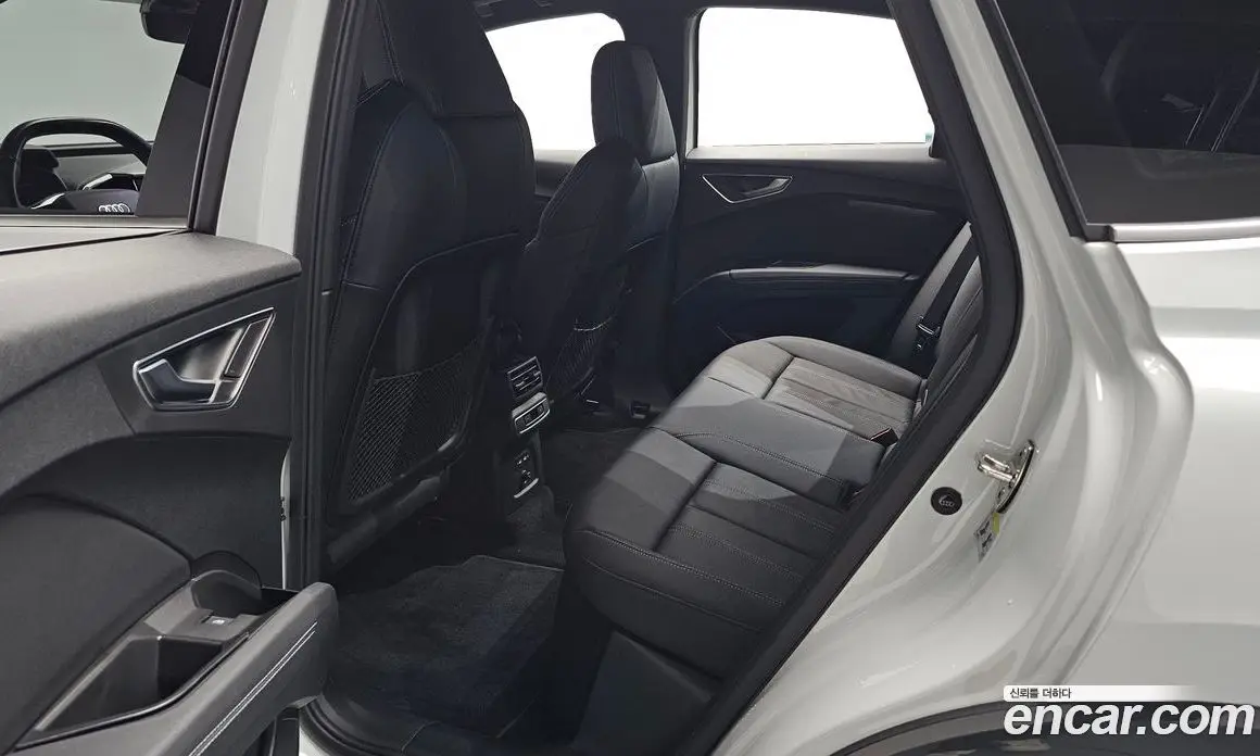 Audi Q4 e-tron 2022 0.2 автомат (гидро), фото 15 Audi Q4 e-tron 2022 0.2 автомат (гидро), фото 15