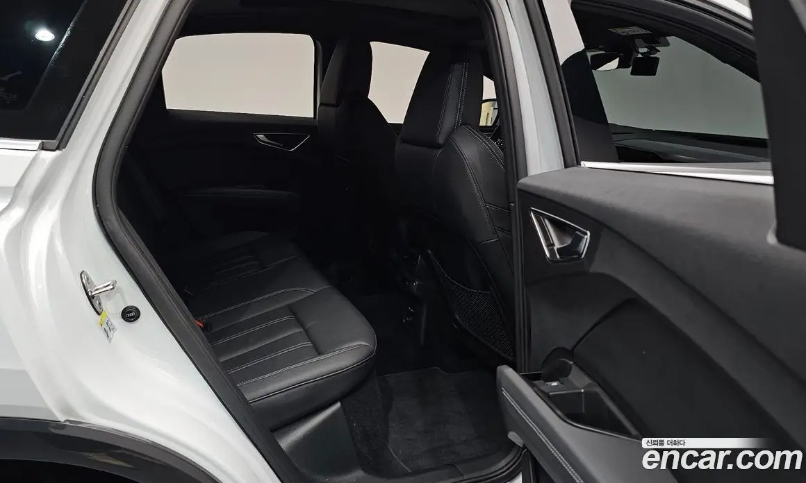 Audi Q4 e-tron 2022 0.2 автомат (гидро), фото 16 Audi Q4 e-tron 2022 0.2 автомат (гидро), фото 16