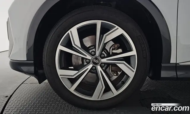 Audi Q4 e-tron 2022 0.2 автомат (гидро), миниатюра 4 Audi Q4 e-tron 2022 0.2 автомат (гидро), миниатюра 4