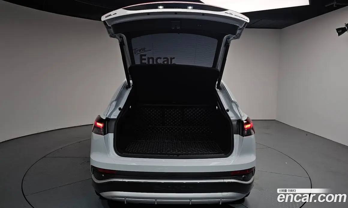 Audi Q4 e-tron 2022 0.2 автомат (гидро), фото 31 Audi Q4 e-tron 2022 0.2 автомат (гидро), фото 31