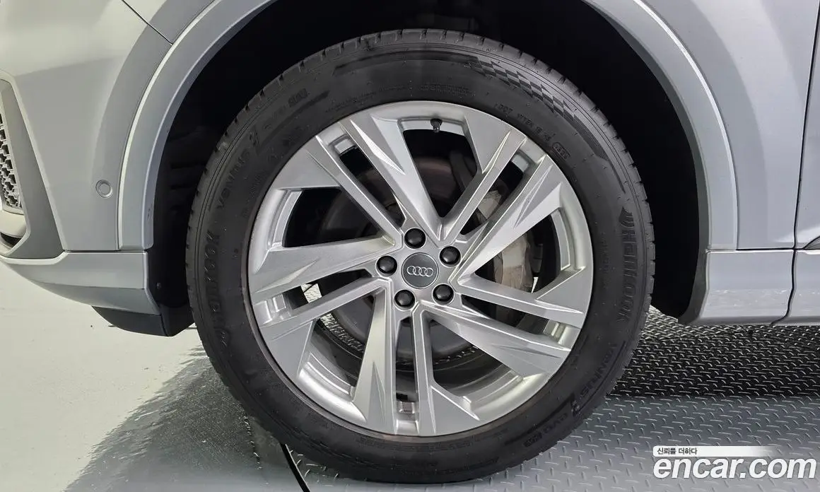 Audi Q7 2021 3.0 автомат (гидро), фото 5 Audi Q7 2021 3.0 автомат (гидро), фото 5