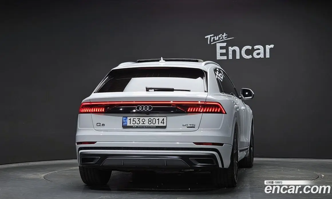 Audi Q8 2021 3.0 автомат (гидро), фото 4 Audi Q8 2021 3.0 автомат (гидро), фото 4
