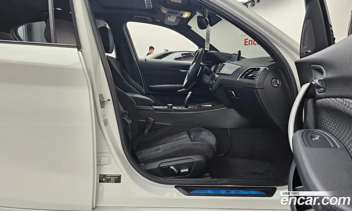 BMW 1 серия 2018 2.0 автомат (гидро), фото 16