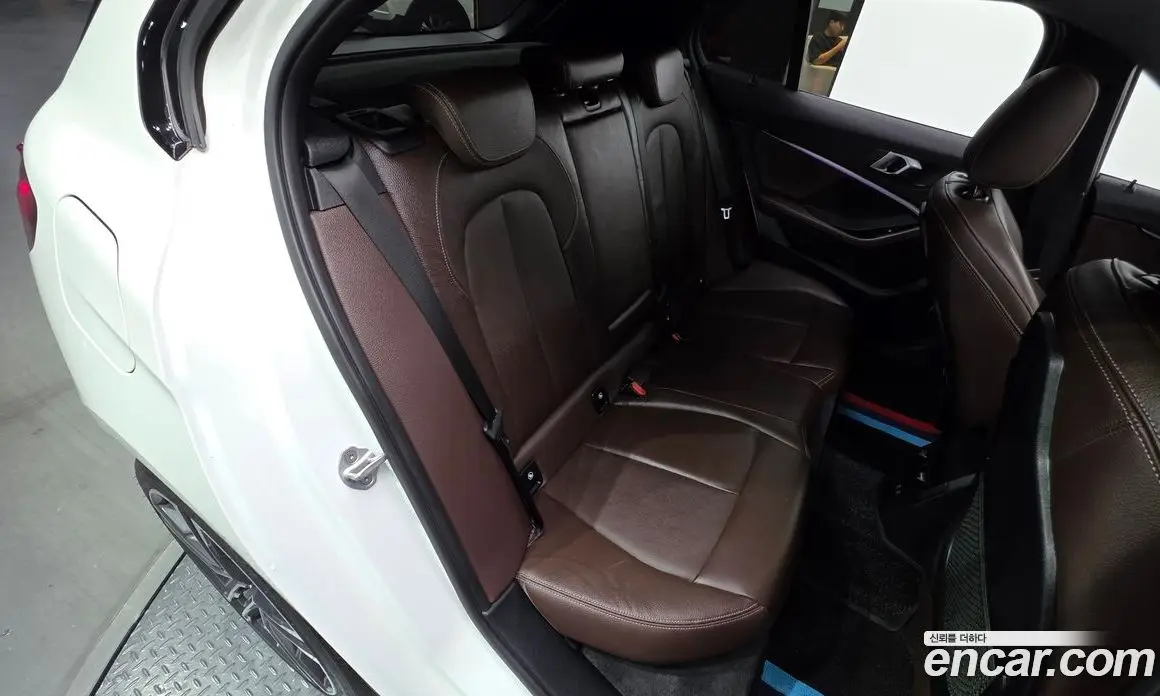 BMW 1 серия 2020 2.0 автомат (гидро), фото 16
